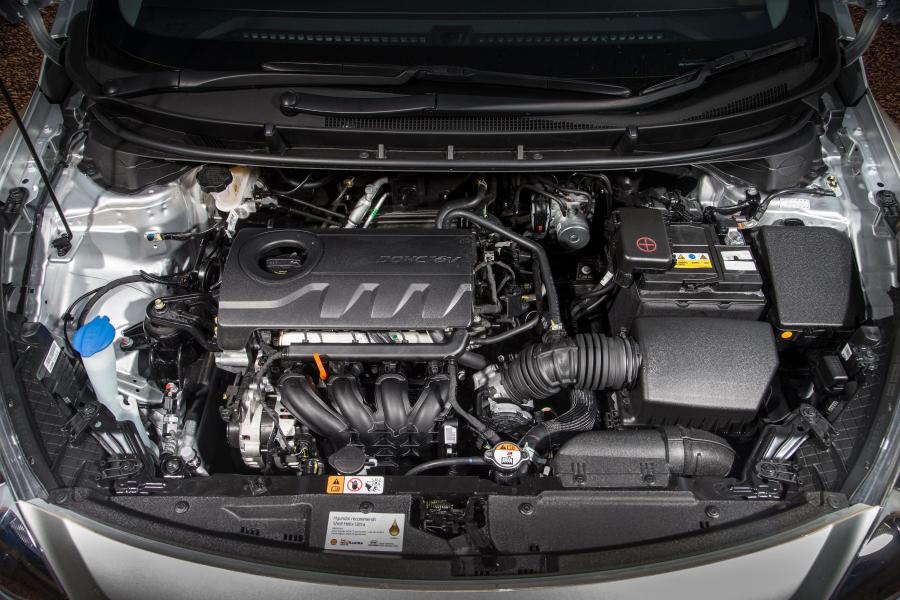  Hyundai i30 5-Door 2015 года  (UK) (фото 15 из 20)